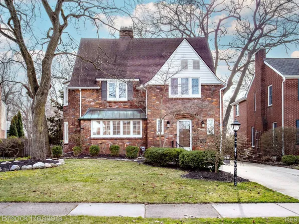 25455 Dundee Rd, Royal Oak, MI 48067