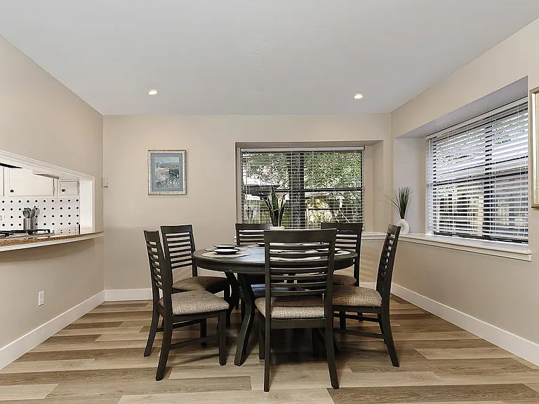 103 N Deerfoot Cir — Photo 10
