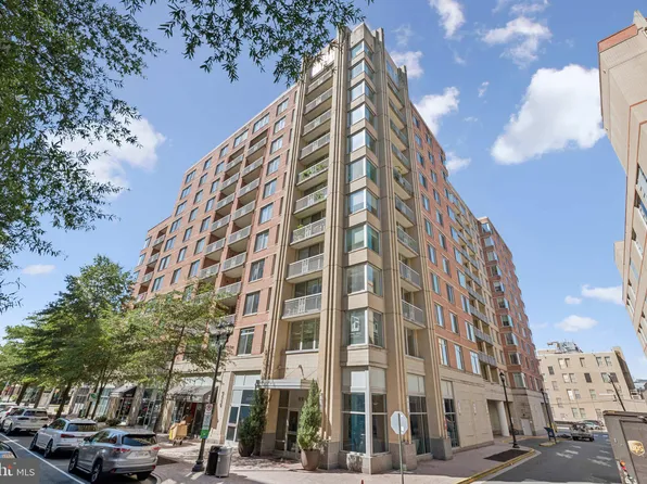 1020 N Highland St Unit 501, Arlington, VA 22201