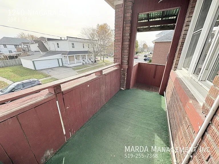 1240 Niagara St — Photo 21