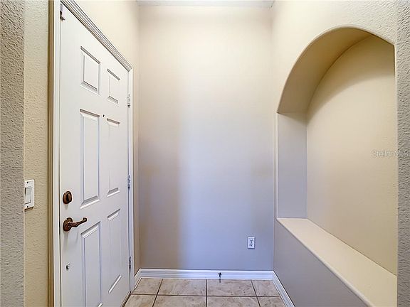 3rd image of 1166 Priory Cir