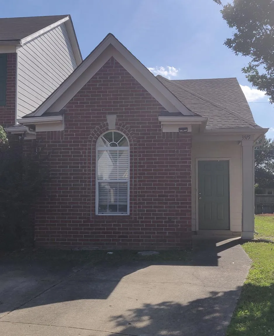 3915 Gavick Cv — Photo 1