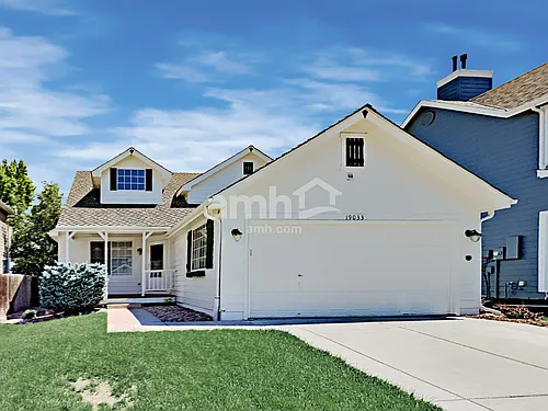 19033 E Molly Ave Photo 1