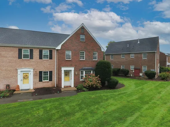 35 Patricia Dr, Stoughton, MA 02072