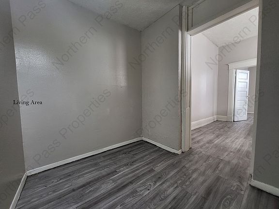 2nd image of 1111 N Cotton St #D