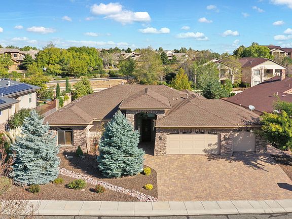 3rd image of 408 Isabelle Ln