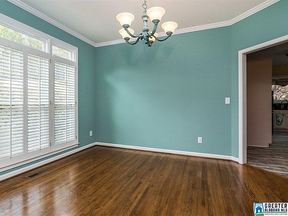 3rd image of 132 Emerald Lake Dr