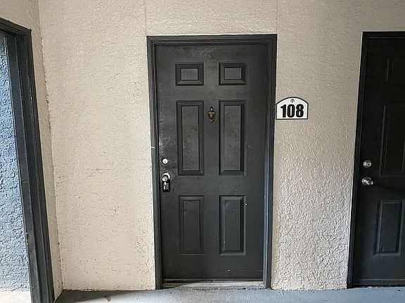 2nd image of 13210 Arbor Isle Dr