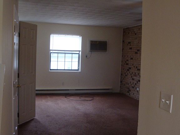 5th image of 5265 College Corner Pike