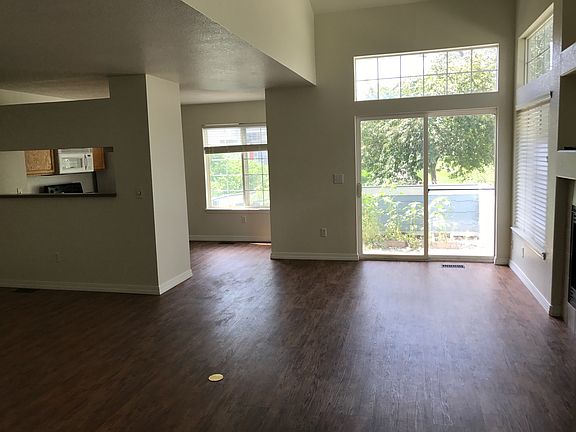 4th image of 1419 Red Mountain Dr Unit 108