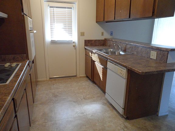 4th image of 11022 N 45th Ln