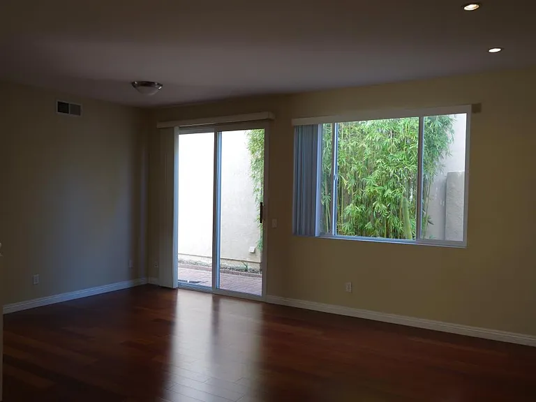 Living Room2