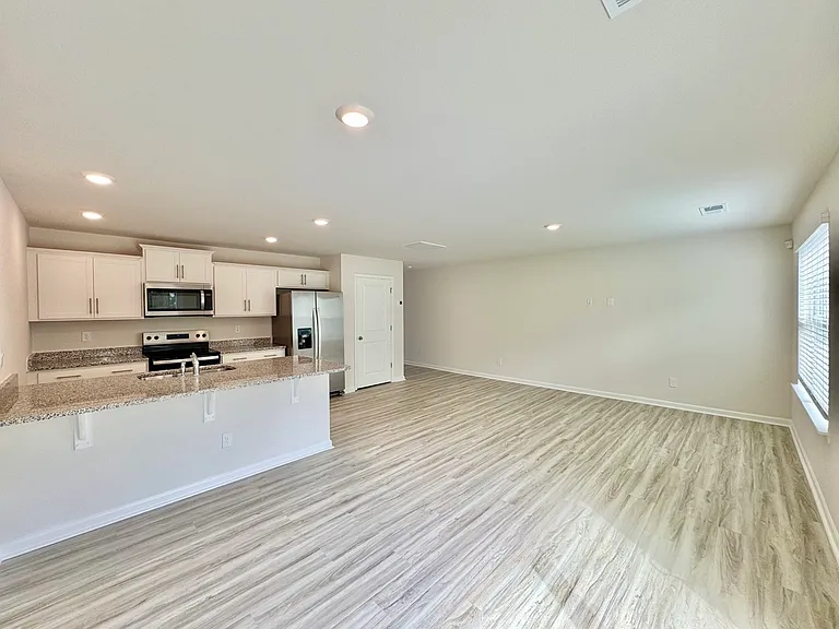 5026 Hyrule Dr — Photo 11