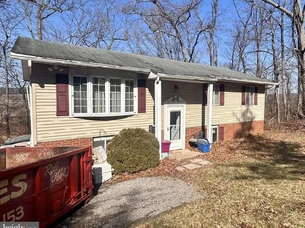 3308 Meadowview Dr, Manchester, MD 21102