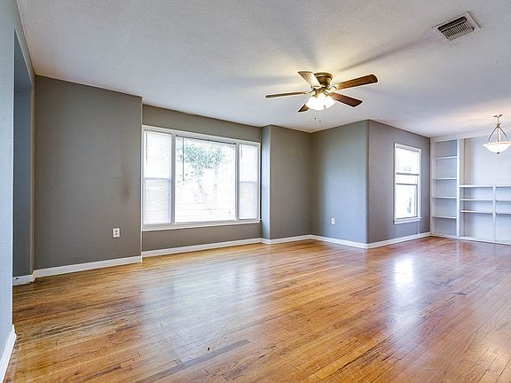 3rd image of 2337 Abilene St