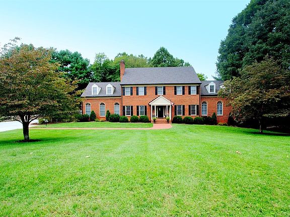 2nd image of 1929 Royal Oak Dr