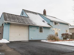 118 Northturn Ln, Levittown, PA 19054