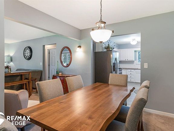 3rd image of 2155 Briar Ln