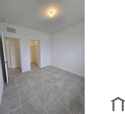2444 SE 29th St — Photo 9
