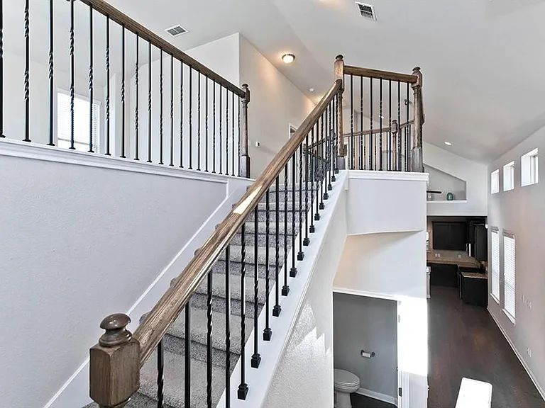 9802 Tanglemede St — Photo 15