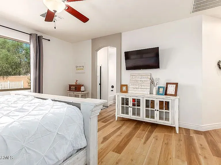 1180 E Saddleback Pl — Photo 12