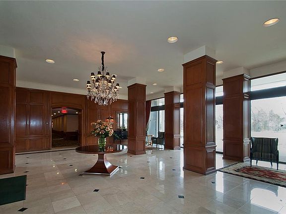 2nd image of 1 Bratenahl Pl APT 402