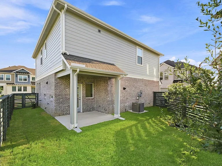 21202 Creeping Bentgrass Dr — Photo 31