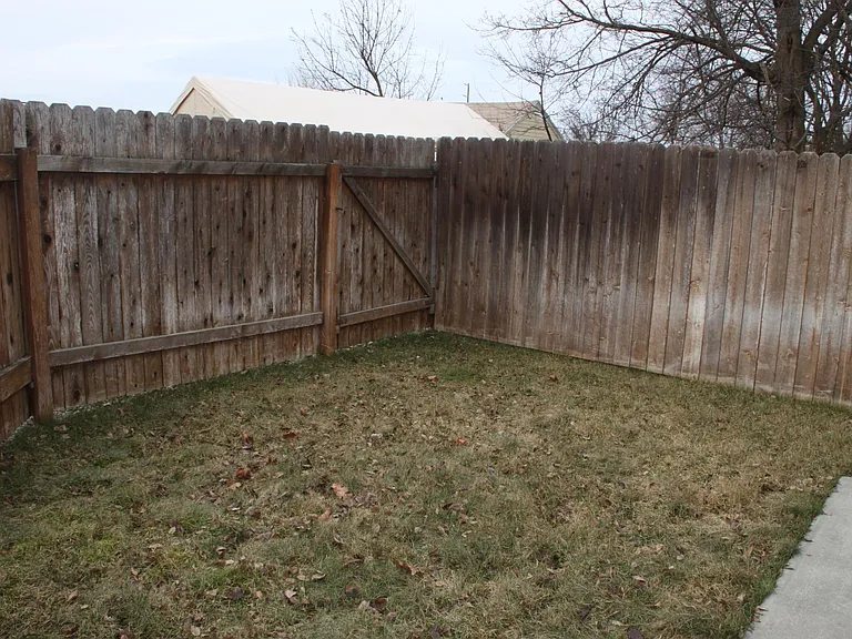 308 S Blake Rd — Photo 11