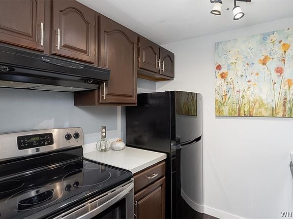 5th image of 270 Buffalo Rd APT 32