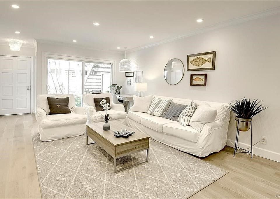 2nd image of 1184 Rutland Rd APT 3