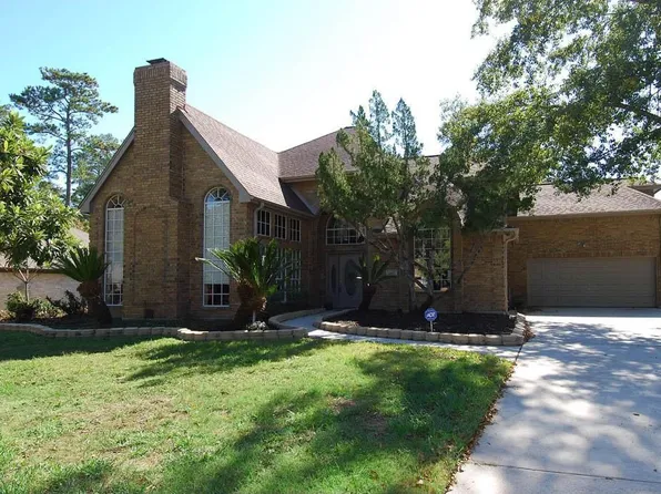 8002 17th Green Dr, Humble, TX 77346