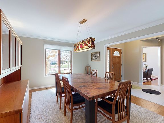 3rd image of 151 N Buckingham Dr
