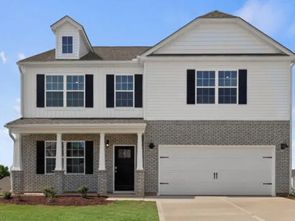 700 Lazy Elm Lane, Aberdeen, NC 28315