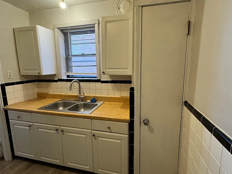 6430 Hampton Ave #1 — Photo 7