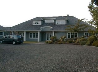 180 E Buckingham Ln, Grapeview, WA 98546