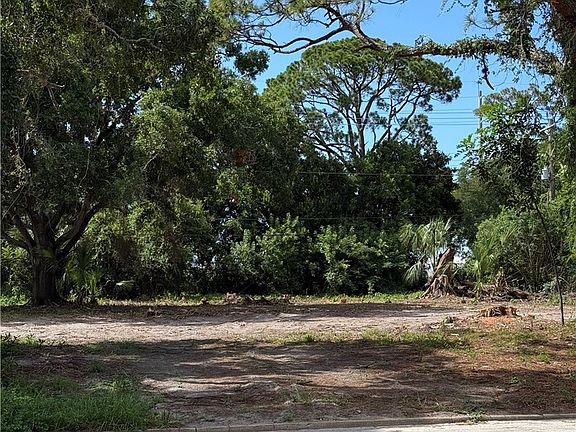 3rd image of 2512 Atlantic Blvd