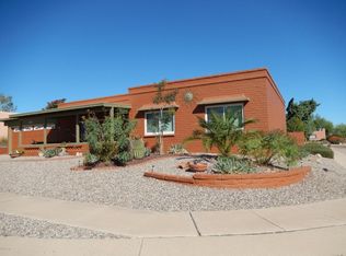 202 W Calle Canon De Faber, Green Valley, AZ 85614