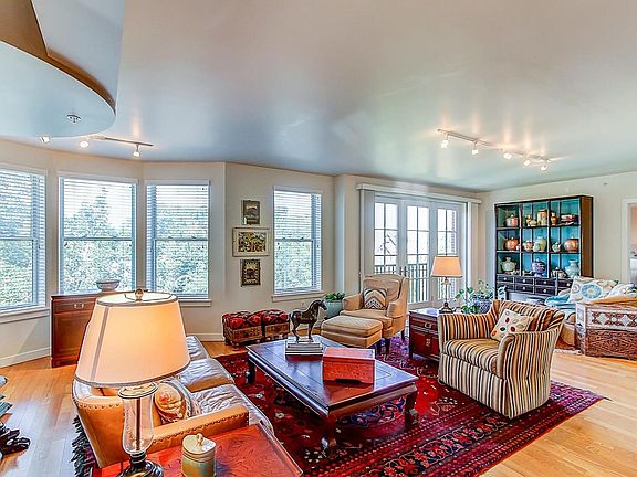 5th image of 410 Acoma St #322