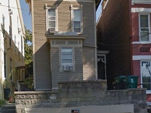 4th image of 3212 Bishop St #2