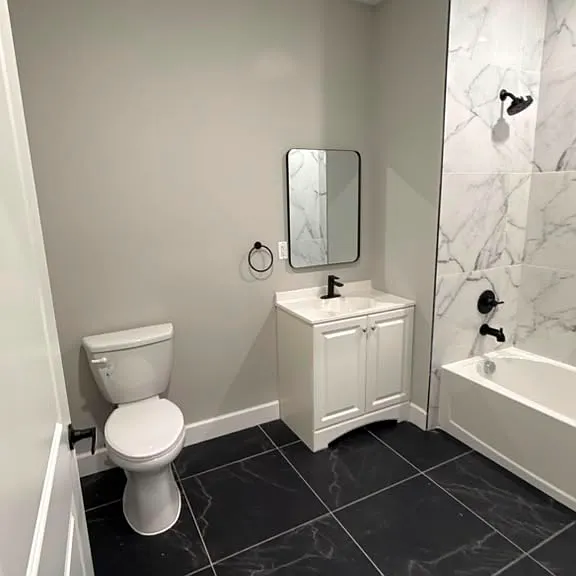 168-170 Fair St #2 — Photo 3