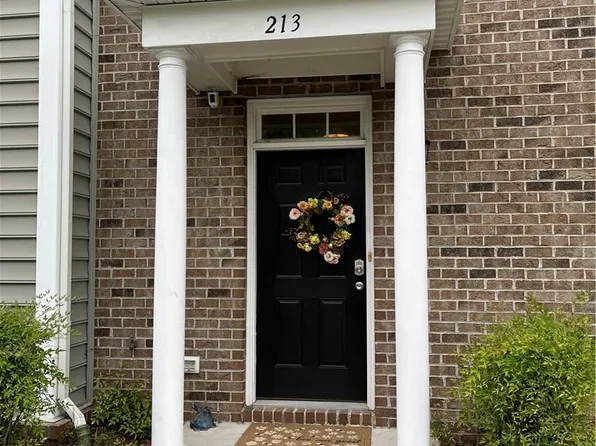 213 Feldspar St, Virginia Beach, VA 23462