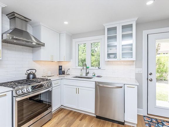 4th image of 47 Cherry St