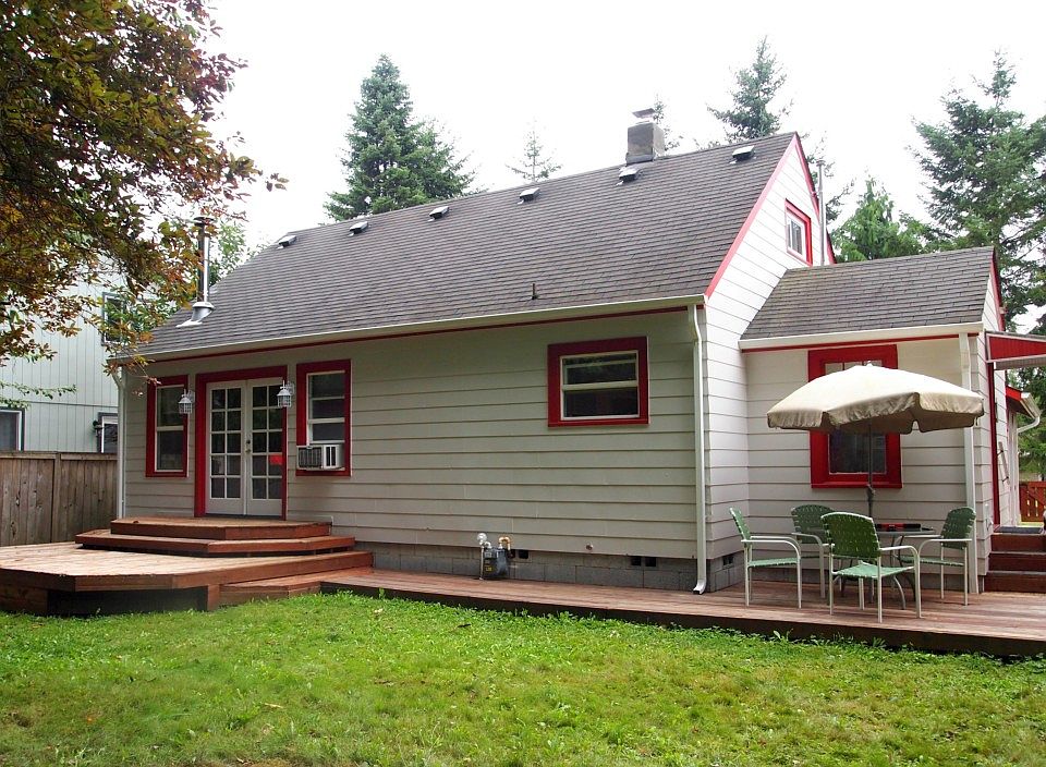 1st image of 1760 Miller Ave NE