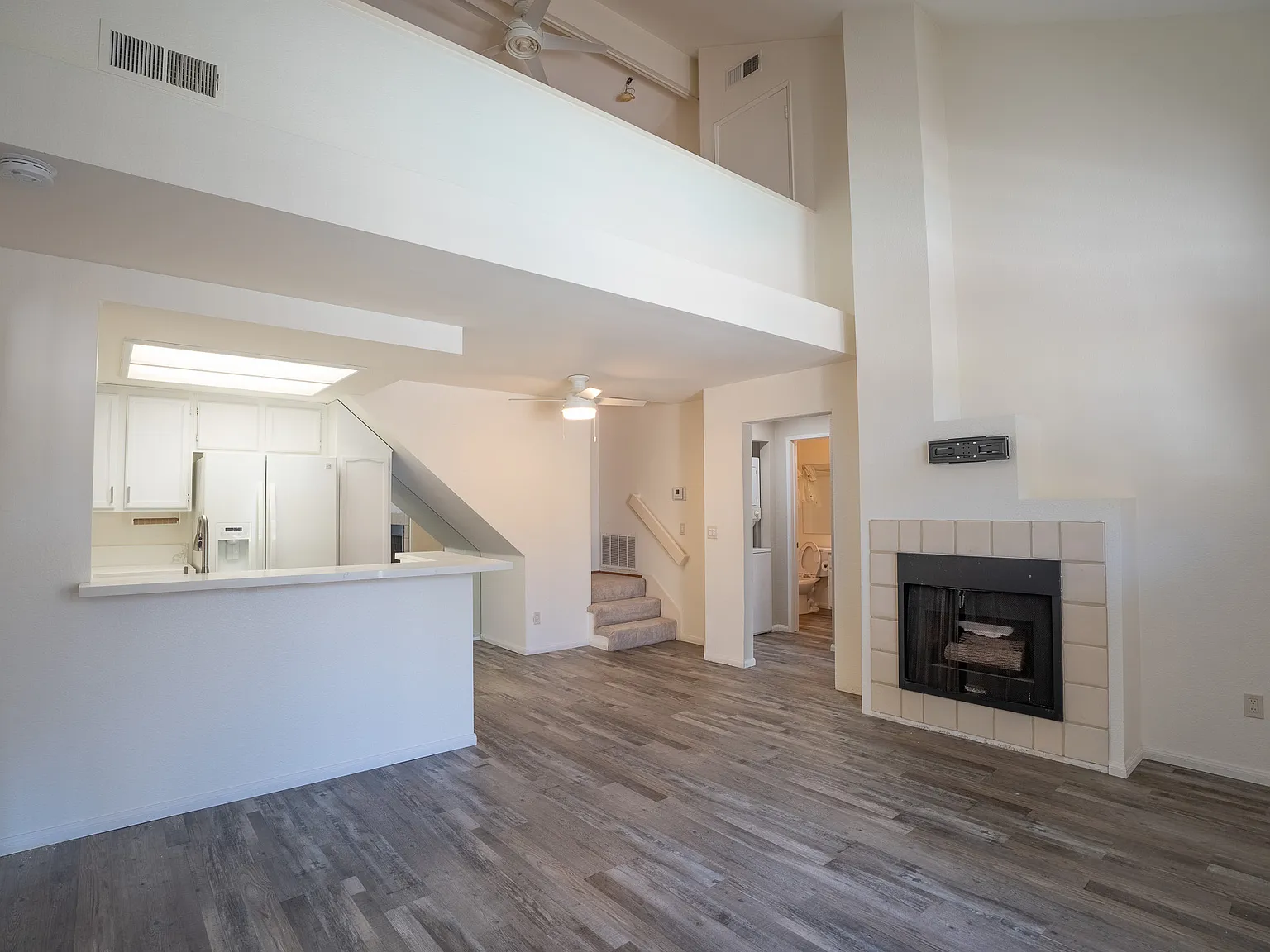 3 bed, 1110 sqft, $3,000 — Photo 1