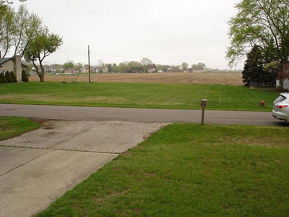 3rd image of 1365 Brentwood Dr