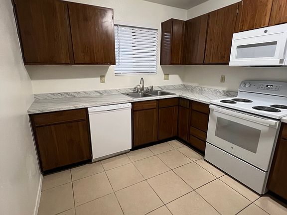 2nd image of 629 Kingman Ave #C