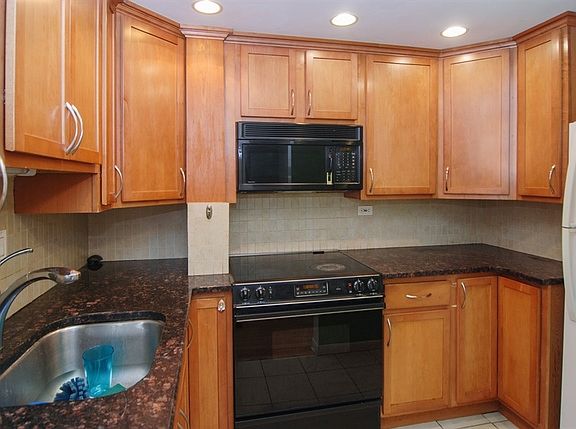 4th image of 3808 Ruby St APT 2N