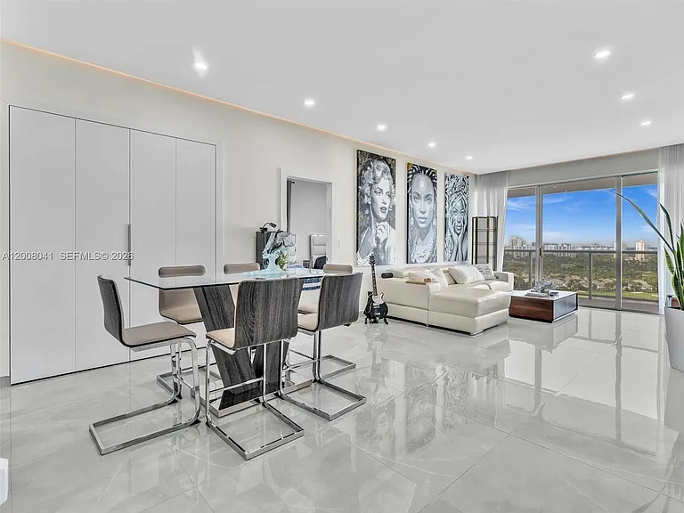 3731 N Country Club Dr #Penthouse 24 — Photo 12