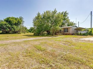 137 Strawberry Ln, Rhome, TX 76078