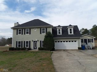 280 Country Squire Dr, Fayetteville, GA 30215